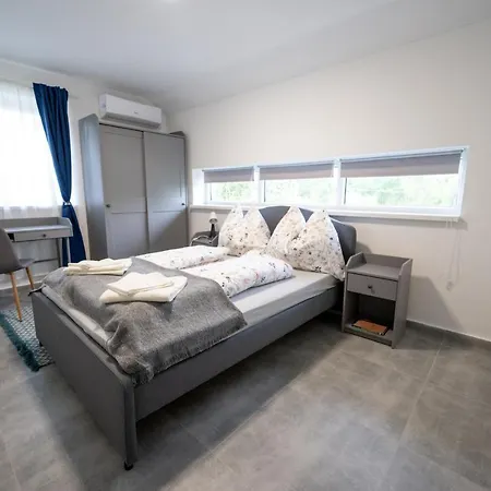 Totuender Vendeghaz Levelek