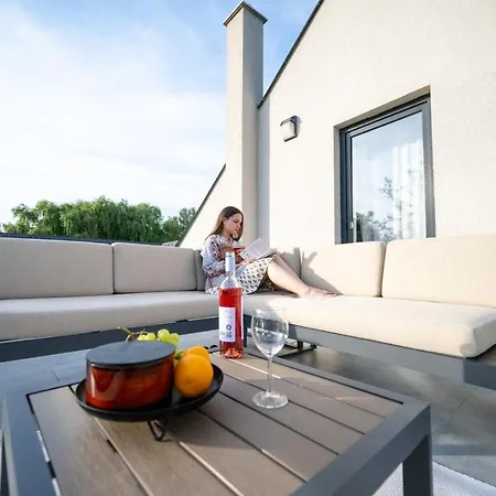 Totuender Vendeghaz *