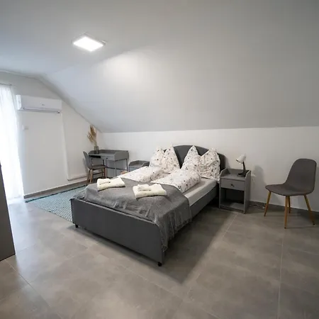 Totuender Vendeghaz *